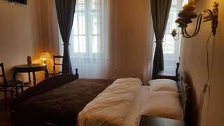 Гостевой дом Zira Residence Брашов Улучшенный номер с кроватью размера «queen-size»-3
